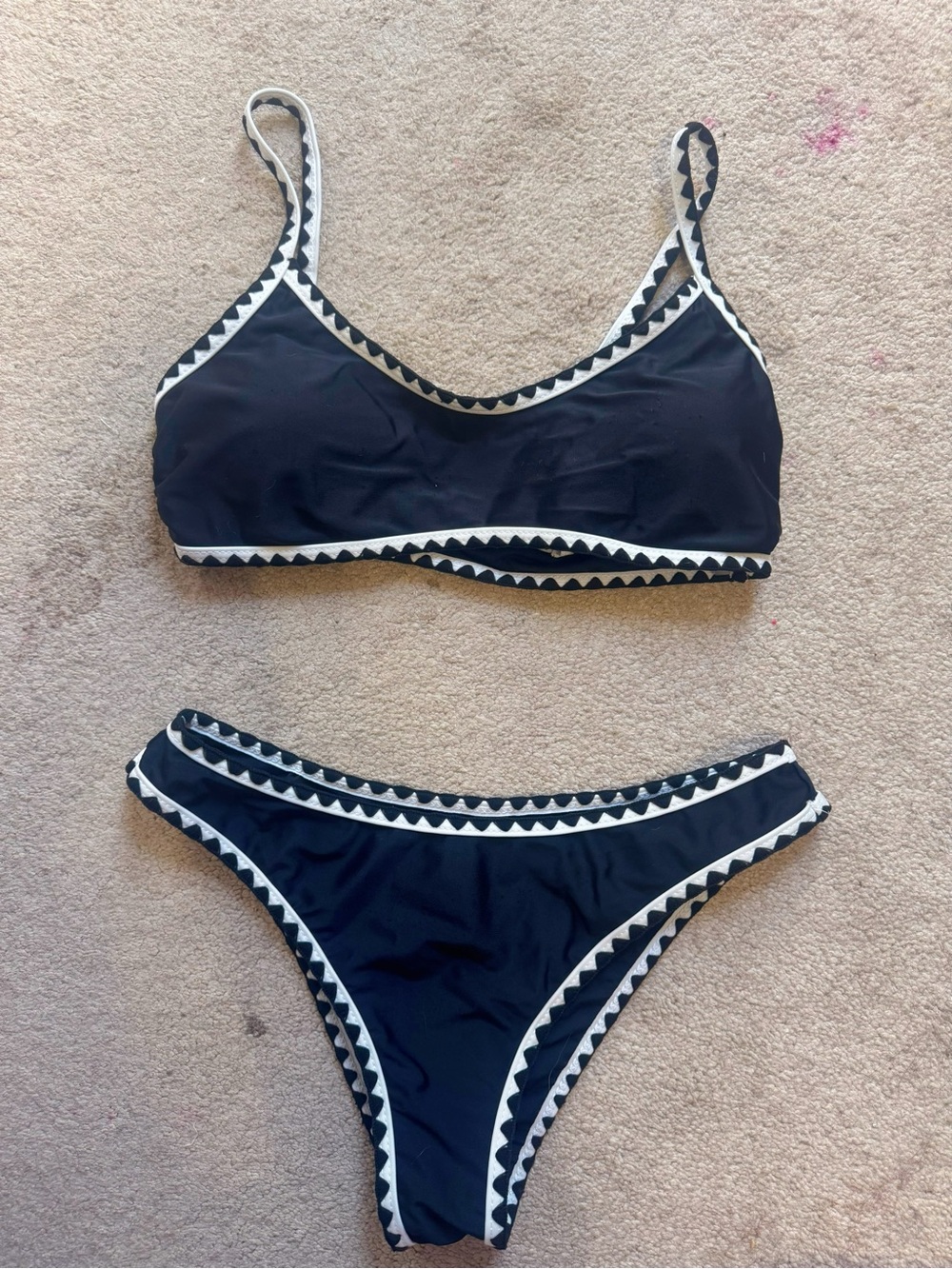 black and white bikini set, (READ DESCRIPTION!!)